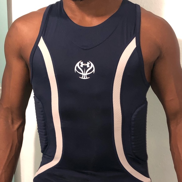 UNDER ARMOUR padded basketball shirt Game Gear - Picture 2 of 3